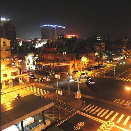 S&E Hotel Тайнан Екстериор снимка