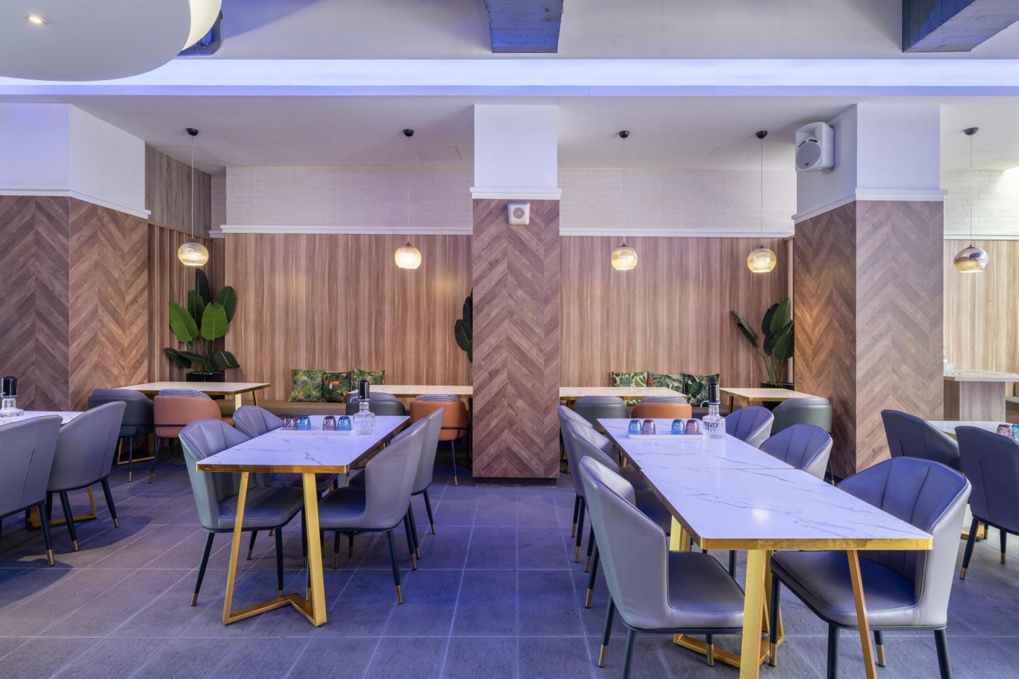 S&E Hotel Тайнан Екстериор снимка