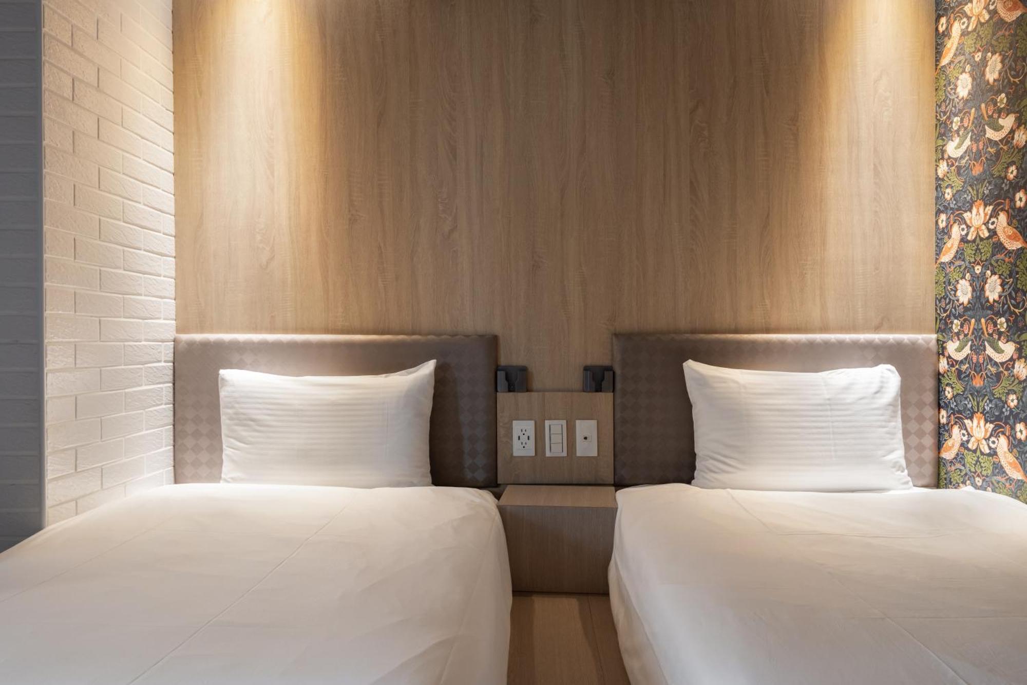S&E Hotel Тайнан Екстериор снимка