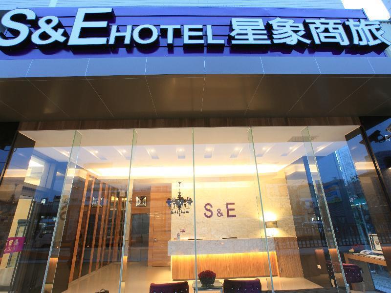 S&E Hotel Тайнан Екстериор снимка