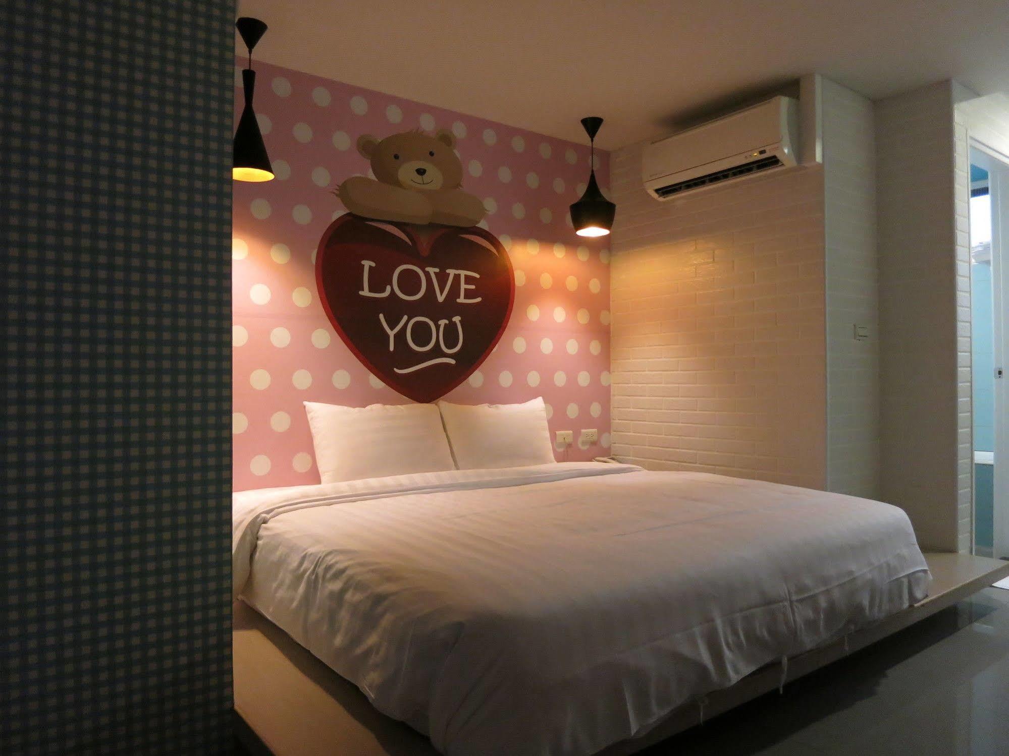 S&E Hotel Тайнан Екстериор снимка